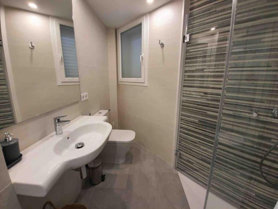 Ferienwohnung Piso Nuevo, Pk Pequeno Y A 5 Min De La Playa Caminando Cadaqués Exterior foto