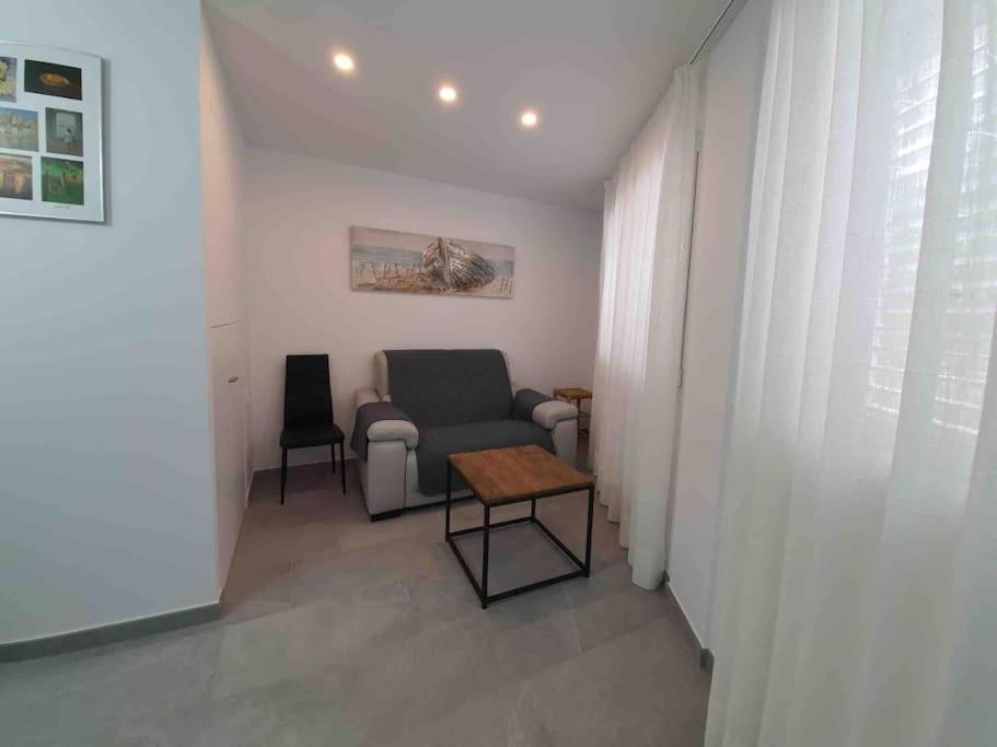 Ferienwohnung Piso Nuevo, Pk Pequeno Y A 5 Min De La Playa Caminando Cadaqués Exterior foto